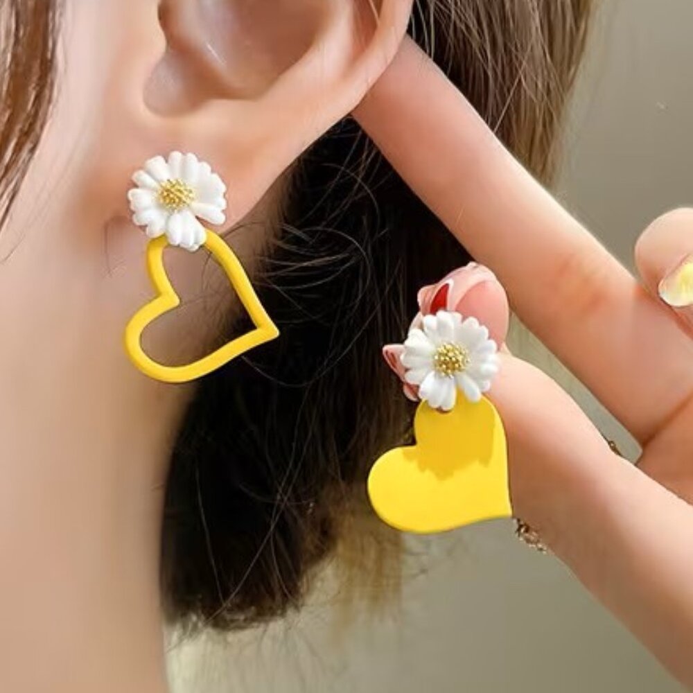 Asymmetrical Heart Daisy Flower Pendant Earrings Z160